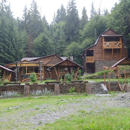 Zarinok Hotel Pilipets Exterior photo