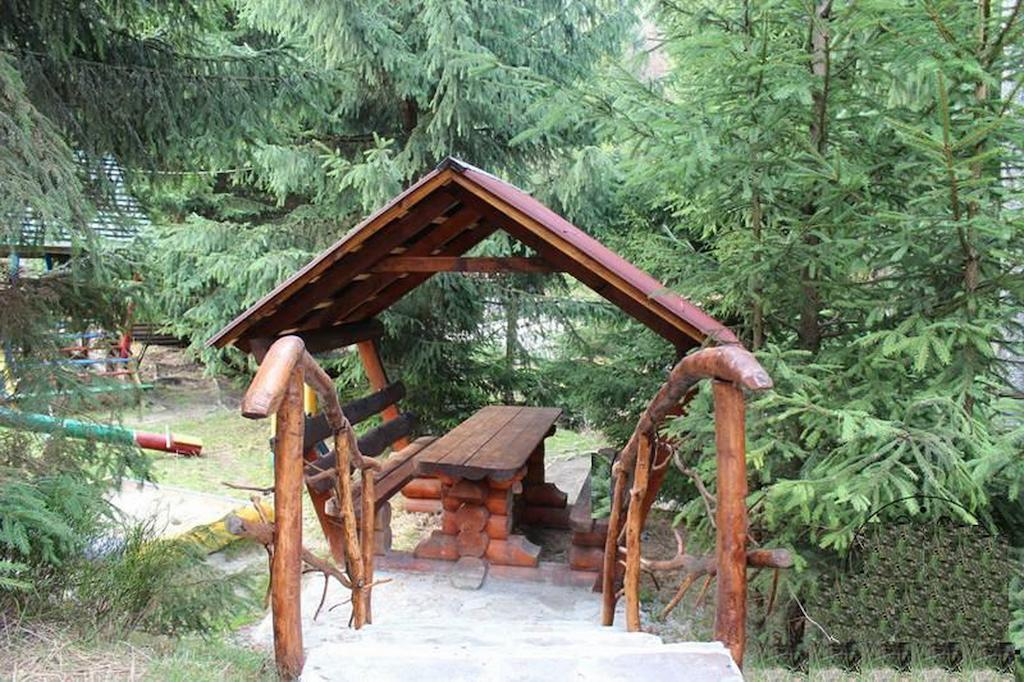 Zarinok Hotel Pilipets Exterior photo
