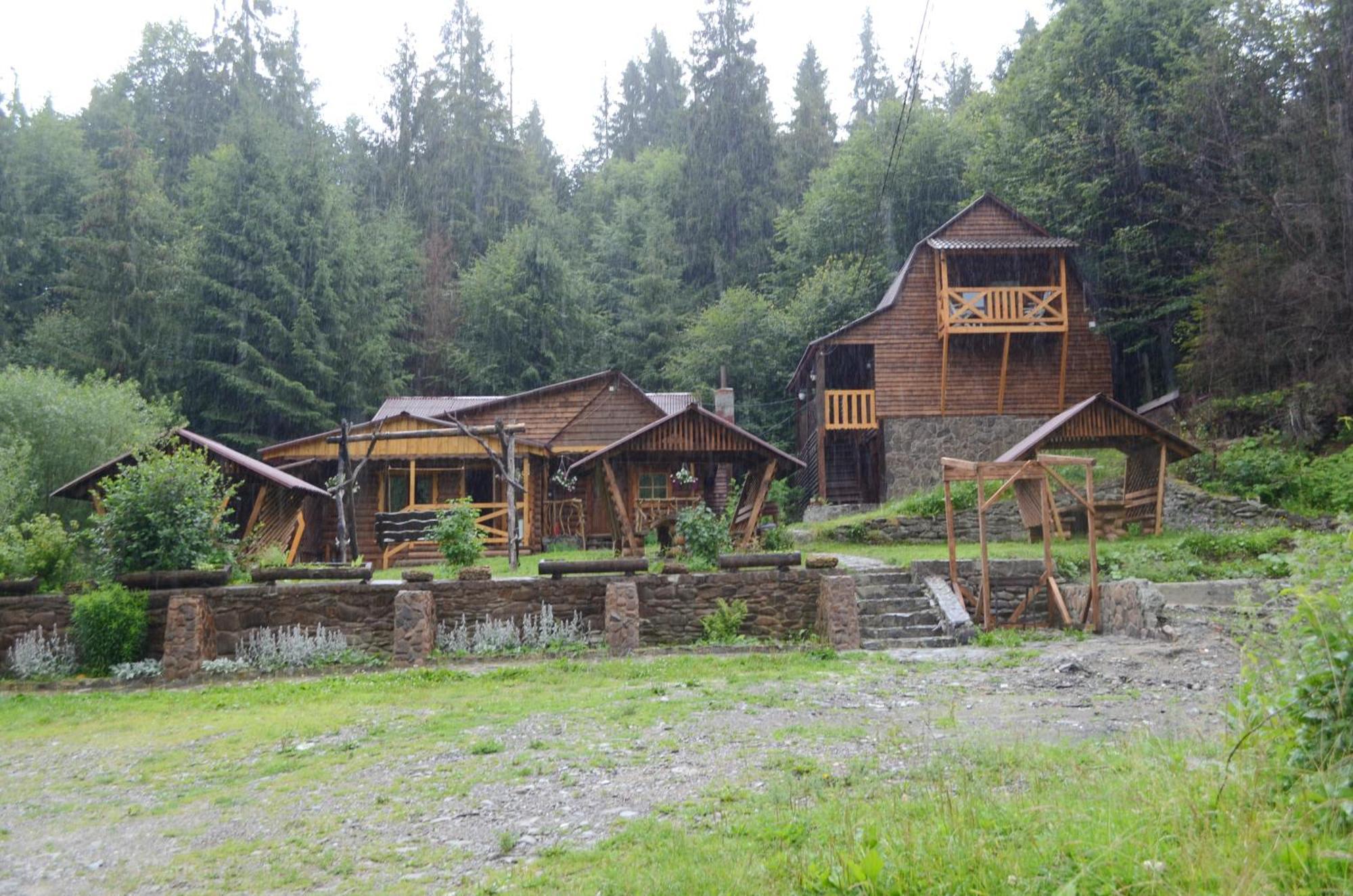 Zarinok Hotel Pilipets Exterior photo