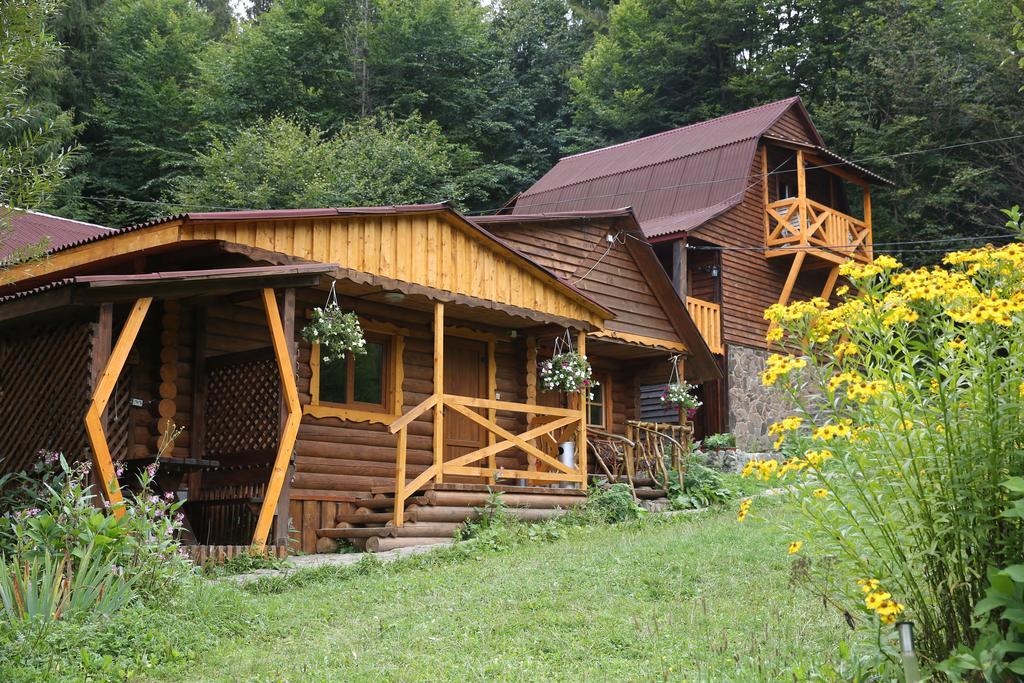 Zarinok Hotel Pilipets Exterior photo